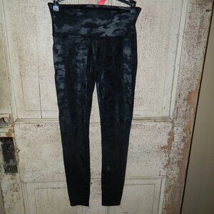 Spanx Camo Leggings Tights Size M (UU-30)
